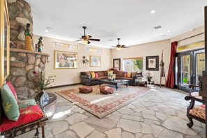 Unclassified image, 5 of 50, button