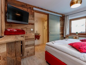 5 bedrooms, internet - Cosy holiday home by the slopes (Rauris)