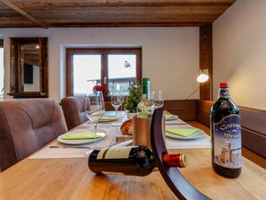 Dining - Cosy holiday home by the slopes (Rauris)