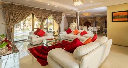Luxury Executive Double Room for 2 guests with ensuite bathroom, in Ballito
