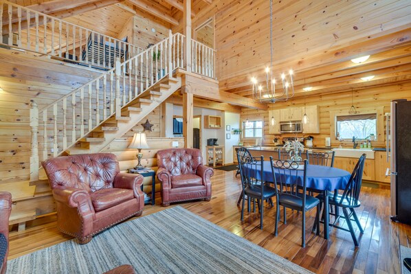 Interior - Modern Log Cabin w/ Rec Room, Steps to Lake! (Pine City)