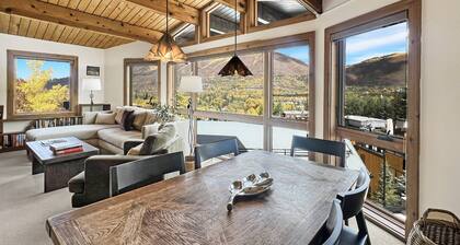 Ultimate Winter Escape! Ski-In/Out! Great Mountain Views, Heated Pool, Gas Fireplace, Parking, W/D