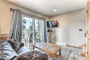TV, fireplace, DVD player, books - Sunny Alpine Escape w/ Hot Tub + Mountain Vistas! (Fraser)