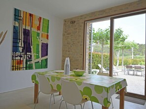Dining - Farmhouse in Languedoc with Pool & Vineyard Views (Rieux-Minervois)