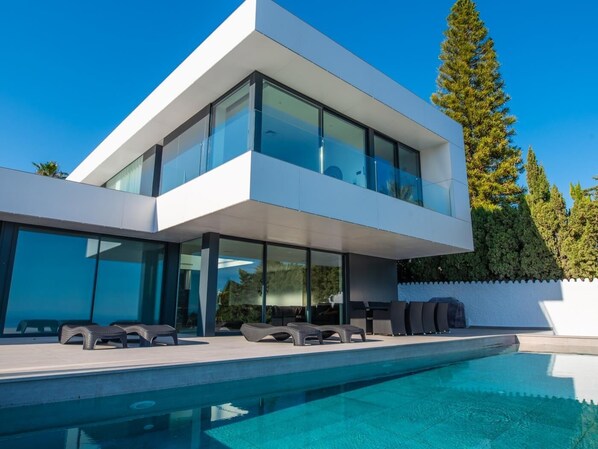 Pool - Luxurious villa with heated pool (Salobreña)