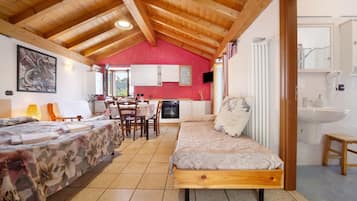 Free WiFi, bed sheets