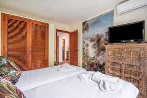 3 室のベッドルーム、アイロン / アイロン台、WiFi (無料)、ベッドシーツ