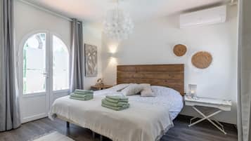 6 slaapkamers, een strijkplank/strijkijzer, gratis wifi, beddengoed