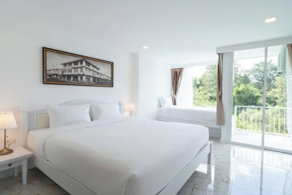 In-room safe, desk, blackout curtains, free WiFi