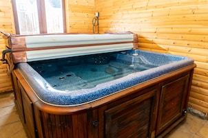 Bañera de hidromasaje interior
