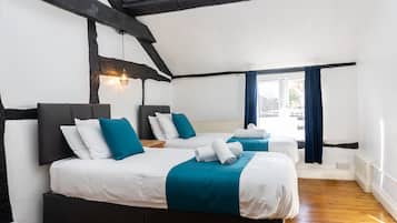 3 bedrooms, iron/ironing board, free WiFi