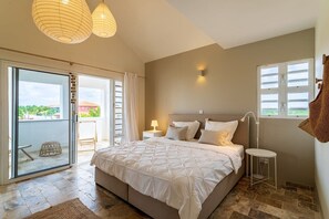 3 عدّة غرف نوم وواي فاي وملاءات أسرّة