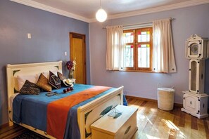 Iron/ironing board - Parque Mexico Boutique Hotel (Mexico City)