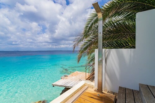 Casa Corazón Oceanfront with its Own House Reef