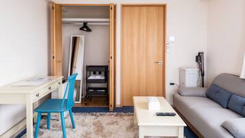 Appartement, non-fumeur (708) | 1 chambre, bureau, accès au Wi-Fi (inclus)