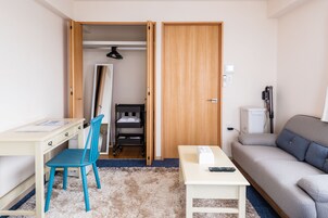 Crystal Court 708, Non Smoking | 1 bedroom, desk, free WiFi