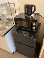 Fridge, microwave, stovetop, cookware/dishes/utensils