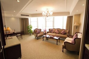 Living area - Ronzou International Hotel (Rong County)