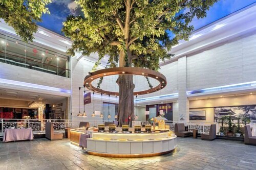 Ronzou International Hotel