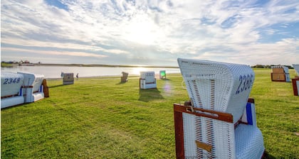 Großzügige Ferienwohnung in zentraler und ruhiger Lage mit Terrasse