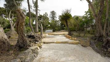 Enceinte de lâhĂ©bergement