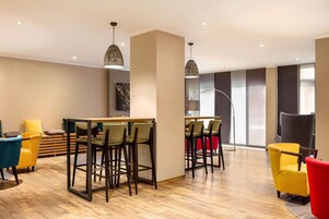 Bar (en el alojamiento)