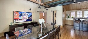 House, 4 Bedrooms | Dining
