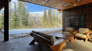 Terrace/patio - Serenity at the Silo By Exceptional Stays (Telluride)