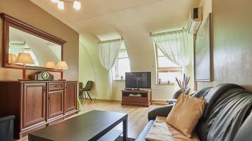 Standard Apartment | 1 bedroom, iron/ironing board, free WiFi
