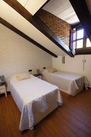 3 Schlafzimmer, Bügeleisen/Bügelbrett, kostenloses WLAN, Bettwäsche