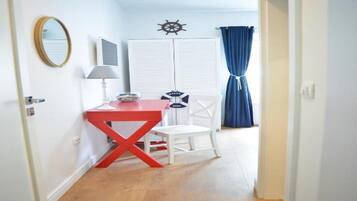 City Room, 1 Bedroom, City View | Premium bedding, individually decorated, desk, laptop workspace