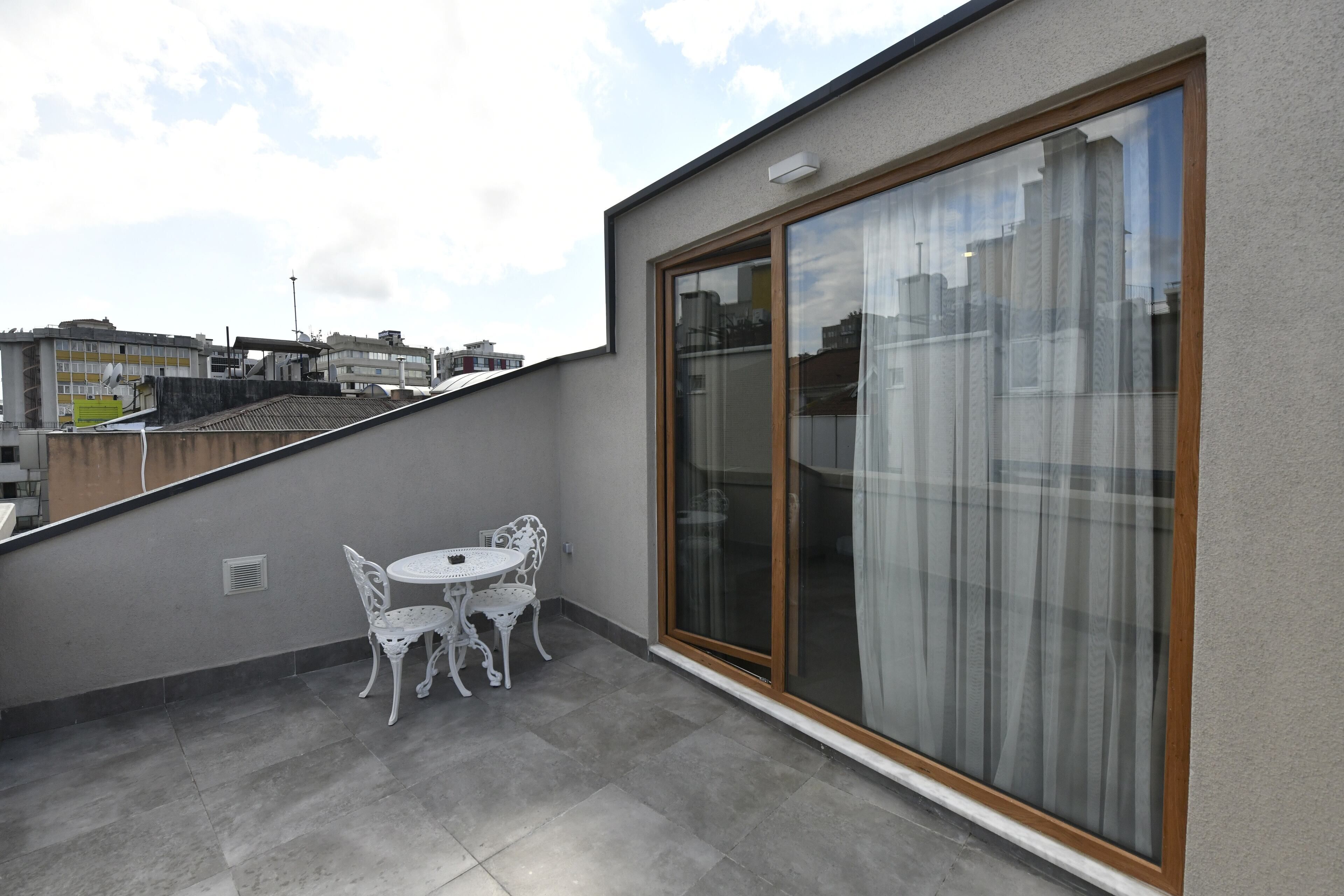 junior double room, lanai | living area | 32-inch lcd tv with satellite channels, tv