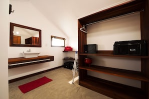 Tent, 1 Bedroom, Non Smoking, Hill View | Bathroom