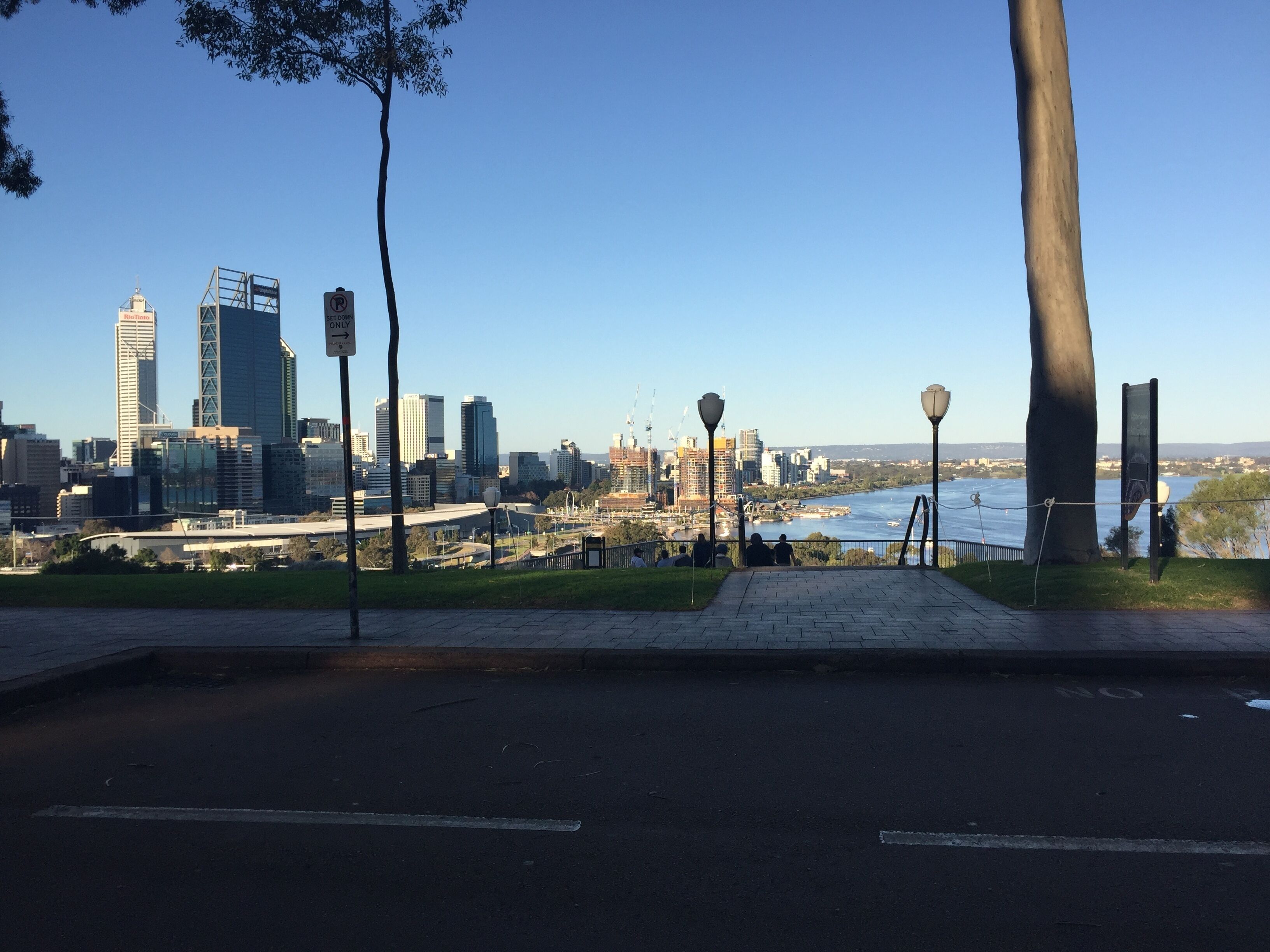 Premium 5* location King's Park manor very large 1bedroom full apartment