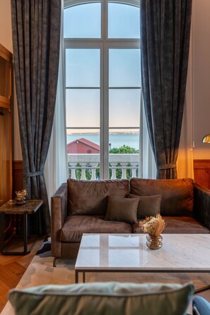 Master Suite, River View | View from room