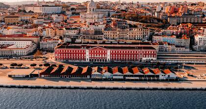 The Editory Riverside Hotel, an Historic Hotel