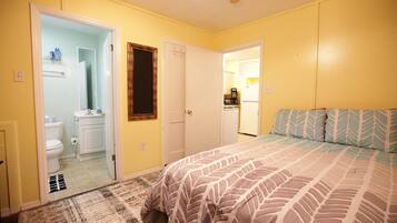 1 quarto, escrivaninha, ferros/tábuas de passar roupa, Wi-Fi de cortesia