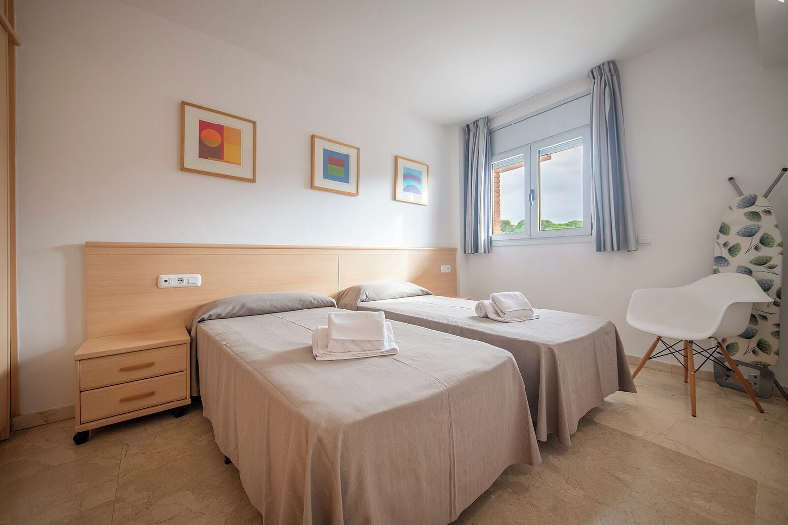 Family Duplex | Individually decorated, individually furnished, laptop workspace