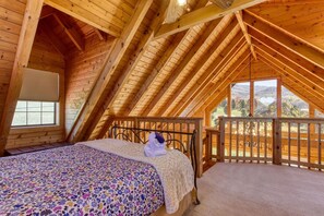 3 bedrooms, free WiFi, bed sheets - Picture Perfect , Panoramic Mountain Views, $560 FREE tickets each paid day! (Sevierville)