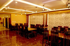 Free daily buffet breakfast  - Grand Kukas Residency (Amer)