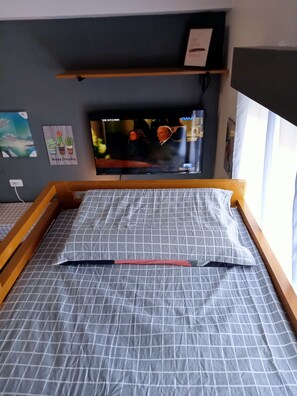 1 bedroom, in-room safe, desk, free WiFi - Studio Unit at Jacinto Extension (Davao City)