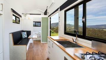 Fridge, oven, stovetop, toaster