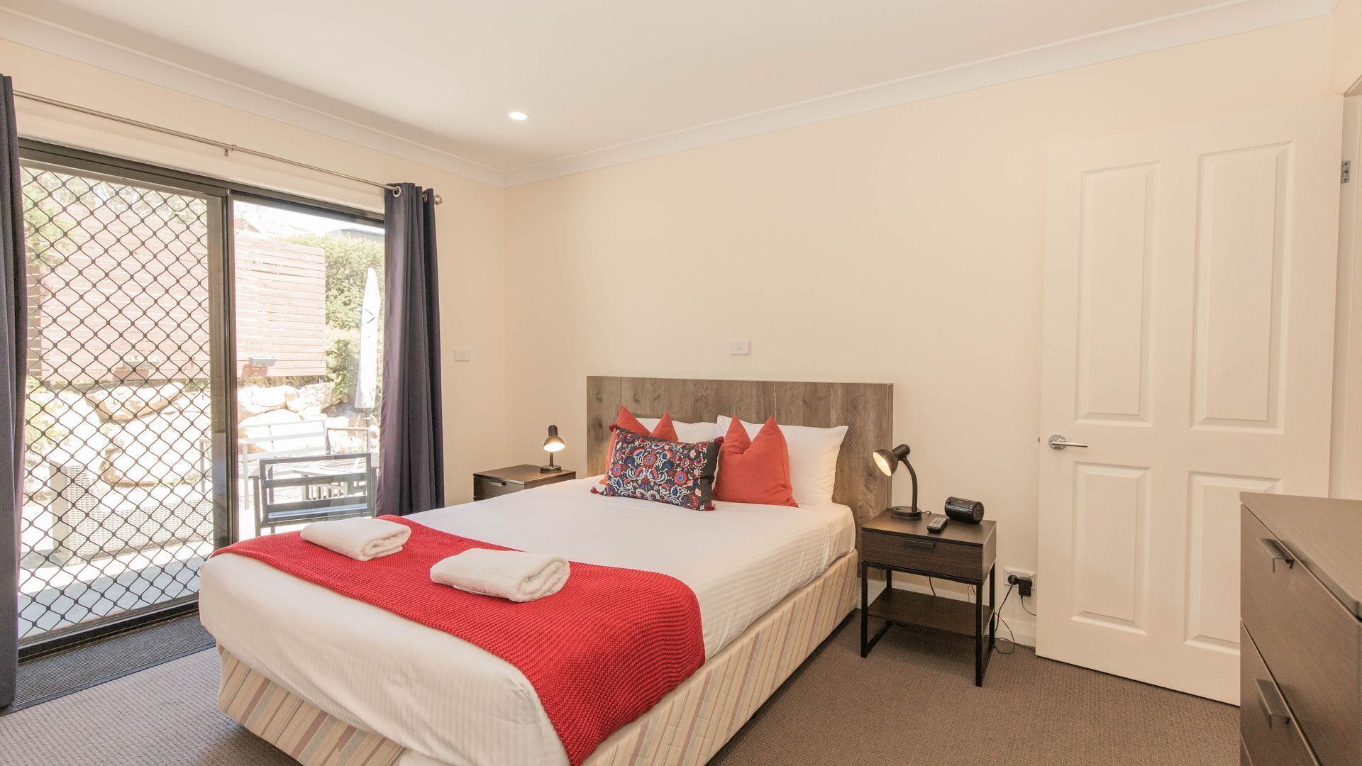 Jackson Hole 3 - 3/123 Gippsland Street — image 8