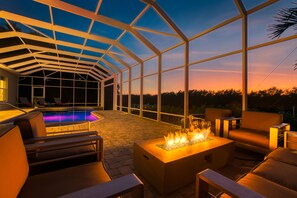 Indoor pool, outdoor pool