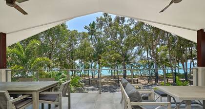 Havannah Beachfront Holiday House with Heated Pool