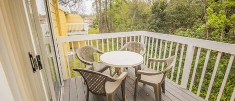 Condo, 3 Bedrooms | Property grounds