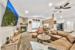 Télévision, cheminée