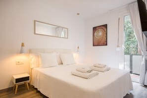 3 chambres, fer et planche à repasser, Wi-Fi gratuit, draps fournis