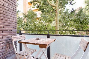 Outdoor dining - G15 (Barcelona)