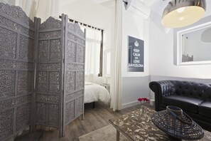 2 makuuhuonetta, silitysrauta/-lauta, ilmainen Wi-Fi, vuodevaatteet